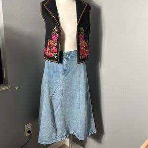 Club Monaco Denim Cotton Midi Skirt Color: Light Blue size 2